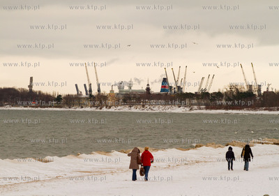 Zima w Gdansku Brzeznie. Spacer po plazy
02.01.2011
fot....