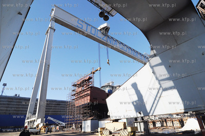 Stocznia Gdynia S.A. NA terenie zakladu dziala obecnie...