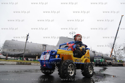 Transport okretu podwodnego typu Kobben o wadze 370...