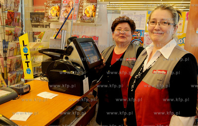 Gdynia, ul. Unruga. Kolektura 8/766 w salonie Inmedio,...