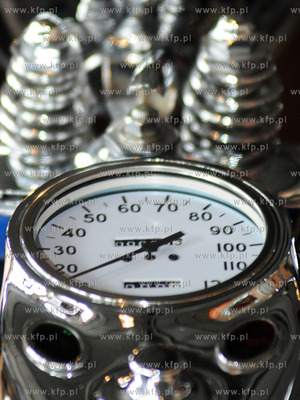 Prezentacja nowoodrestaurowanego mootcykla Harley -...