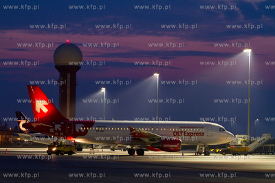 Gdansk, Rebiechowo. Nz. A320 OLT Express. 12.04.2012...