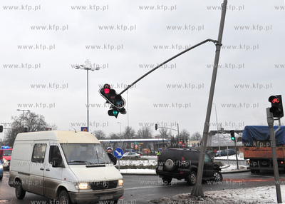 Wypadek na Alei Grunwaldzkiej na wysokości skrzyżowania...