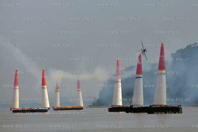 Gdynia - 4. przystanek Mistrzostw Swiata Red Bull Air...