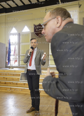 Slupsk. Greenpeace ufundowal budowe elektrowni slonecznej...