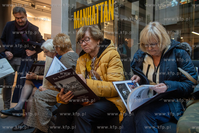 Gdańsk, Centrum Handlowe Manhattan. Spotkanie promocyjne...