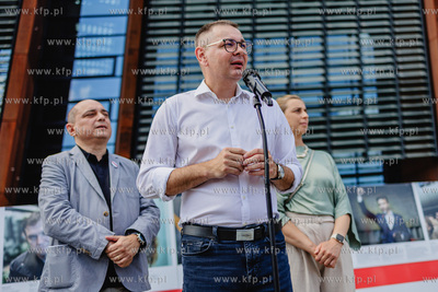 Gdańsk.  Marsz godności dla Białorusi.  Społeczna...