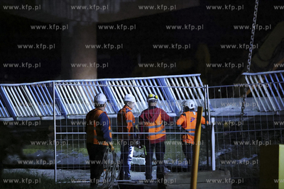 Pruszcz Gdański. Początek rozbiórki starego wiaduktu...