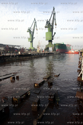 Stocznia Gdansk. S.A. Wodowanie statku WESTERDIEK,...