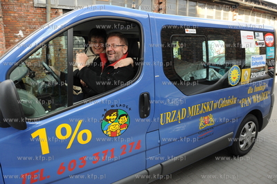 Wladyslaw Ornowski z malzonka prowadza fundacje Pan...