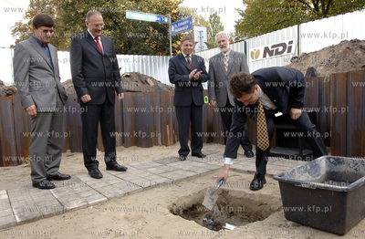 Wmurowanie Kamienia Wegielnego pod budynek nowego centrum...