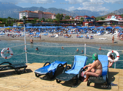 Plaza przy hotelu Sailors Beach Club w Kiris, turystycznej...