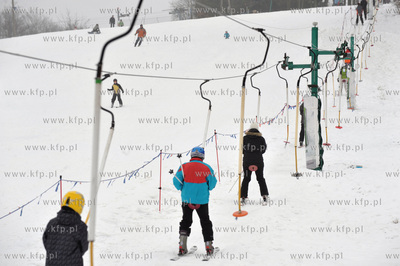 Zimowy wypoczynek na stoku Koszalkowo w Wiezycy na...