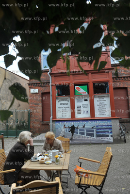 Gdansk Oliwa. Cafe Delfin na ul. Opata Jacka Rybinskiego....