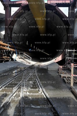 Zwiedzanie 400 m tunelu wierconego przez maszyne TBM...