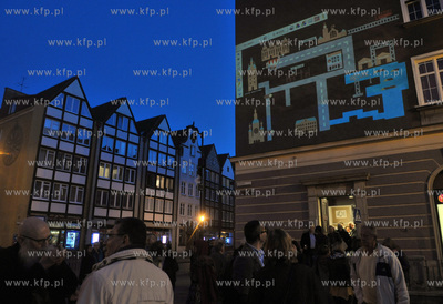 Gdansk, ul. Szeroka. Gdanska Galeria Guntera Grassa...