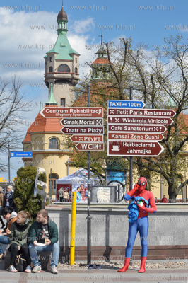 Sopot. Na monciaku pojawil sie Spiderman. 2.05.2015...