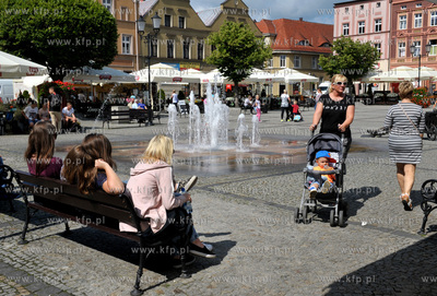 Kościerzyna. Rynek i fontanna.  22.06.2016 Fot. Maciej...