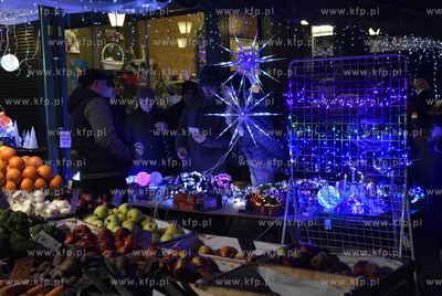 Świąteczne zakupy na Hali Targowej w Gdańsku. Zewnętrzne...