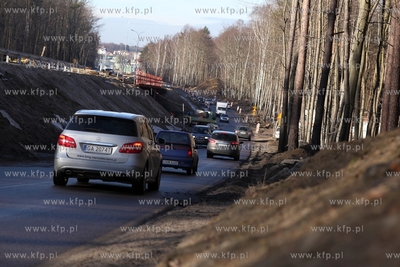 Przebudowa   ul. Chwarznienskiej w Gdyni.
12.02.2014
fot....