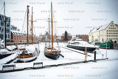 Zima w Gdańsku. Marina, Długie Pobrzeże.
09.02.2021
fot....