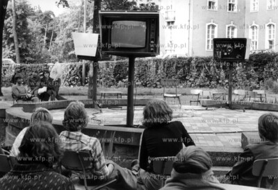 W czasie sopockiego festiwalu na ulicach w Sopocie...