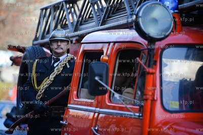 Gdansk. Parada z okazji 93 rocznicy odzyskania przez...