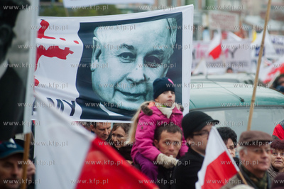 Gdansk. Marsz sympatykow Prawa i Sprawiedliwosci oraz...