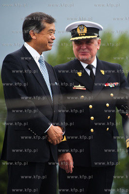 Gdynia. Nabrzeze Pomorskie. Historyczny niszczyciel...