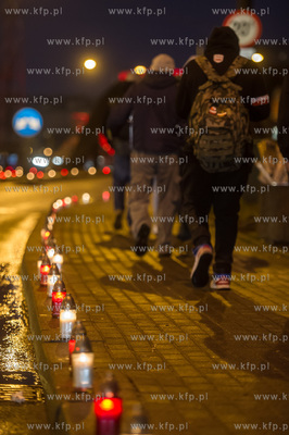 Gdynia. Obchody 45. rocznicy Grudnia '70. Apel poleglych...