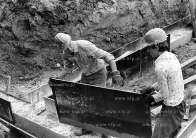 Budowa Elektrowni Wodnej Zarnowiec - najwiekszej w...