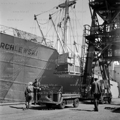 Port w Gdyni. 
1968
0004935z_1968
Fot. Zbigniew Kosycarz...