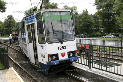 Gdansk.Tramwaj linii 12 wypadl z szyn kolo Opery Baltyckiej.

13.07.2008

Sebastian...