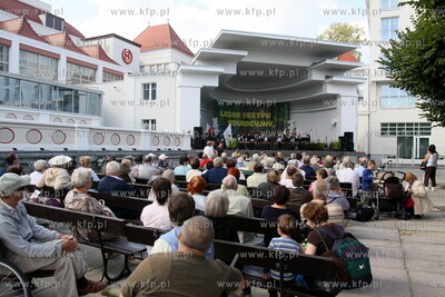 "Zwiedzaj swoj las"  Lesny Festyn Edukacyjny na Molo...