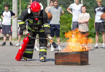Gdansk, Morena. Przy Zespole Ksztalcenia Podstawowego...