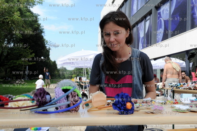 Sopot Fringe Festiwal. Kiermasz rekodziela na terenie...