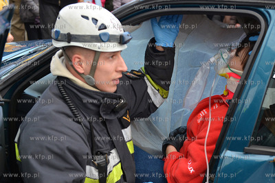 Gdynia. Molo Poludniowe. Pokaz ratownictwa medycznego...