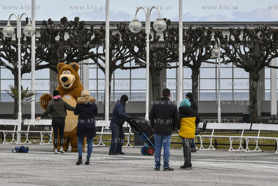 Sopot. Astronomiczna wiosna w Sopocie. 20.03.2021 fot....