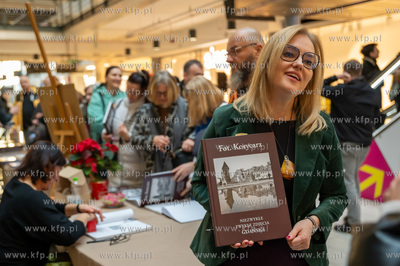 Gdańsk, Centrum Handlowe Manhattan. Spotkanie promocyjne...