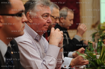 Gdansk. Robocze spotkanie w sprawie budowy toru wyscigowego...