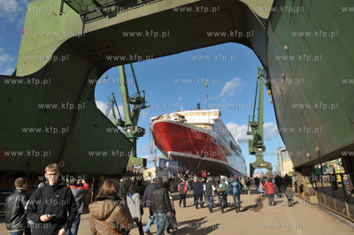 Stocznia Gdansk. Pochylnia B1. Wodowanie promu pasazersko-samochodowego...