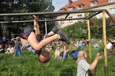 Streetwaves czyli artystyczna akcja miejska w Gdansku...