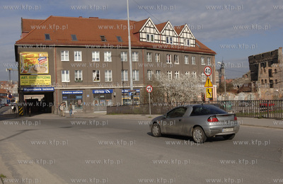 Gdansk. Most Stagiewny, wjazd na wyspe Spichrzow. 13.04.2008...