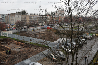 Gdansk. Prace archeologiczne przy ul. Dlugie Ogrody....