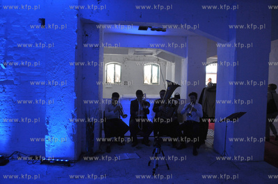 Gdansk. Wyspa Spichrzow. Uroczystosc wmurowania kamienia...