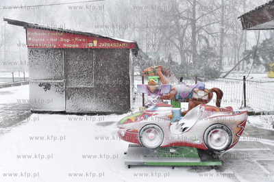 Zimowa aura w Jelitkowie. Okolice Baru Karmazyn. 05.01.2017...