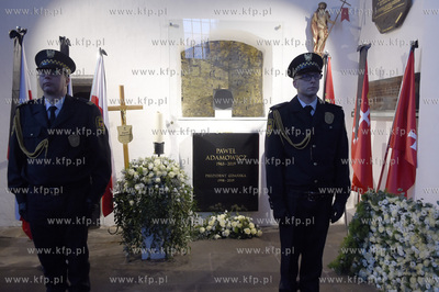 Dzień po pogrzebie prezydenta Pawła Adamowicza w...