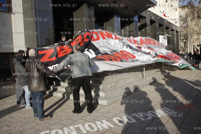 Na siedzibie Solidarnosci w Gdansku zawisnal  baner...