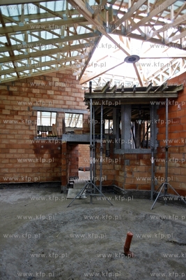 Uroczystosc zawieszenia wiechy na budowanym budynku...