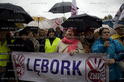 Urzad Wojewódzki w Gdańsku. Protest środowisk nauczycielskich...